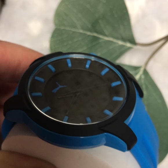 New Men’s PUMA Silicone Watch 45 mm 3 hand movements blue/black - Picture 16 of 16